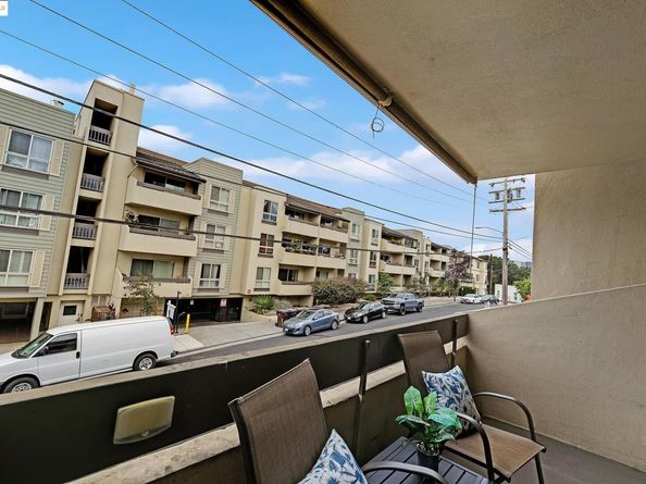 66 Fairmount Ave 316, Oakland CA 94611