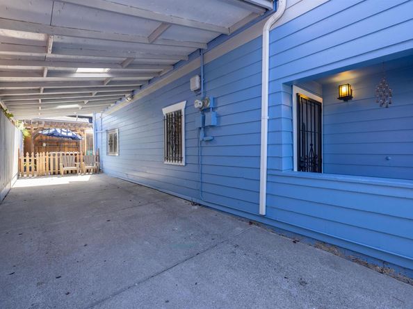1234 Willow St, Oakland CA 94607