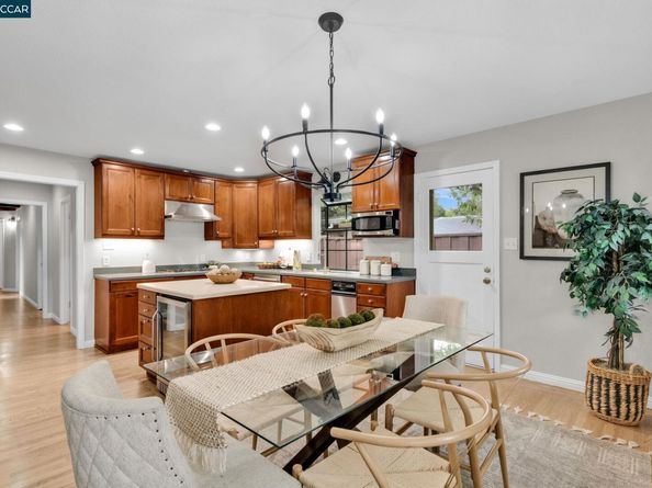 1760 Magnolia Way, Walnut Creek CA 94595