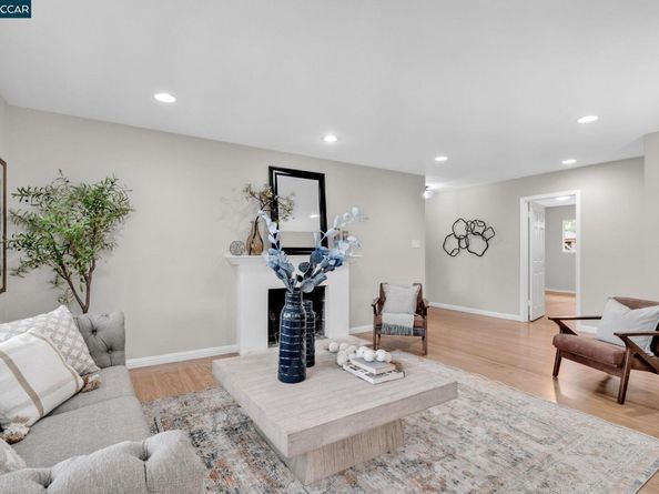 1760 Magnolia Way, Walnut Creek CA 94595