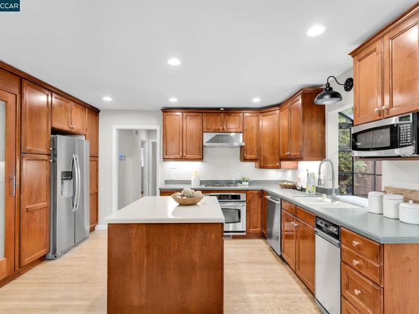 1760 Magnolia Way, Walnut Creek CA 94595