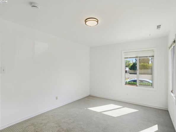 670 Grace St, Hayward CA 94541