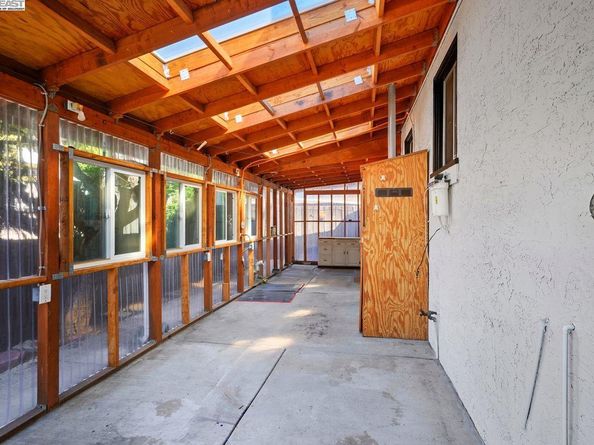 670 Grace St, Hayward CA 94541