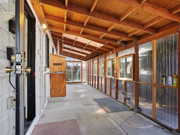 670 Grace St, Hayward CA 94541