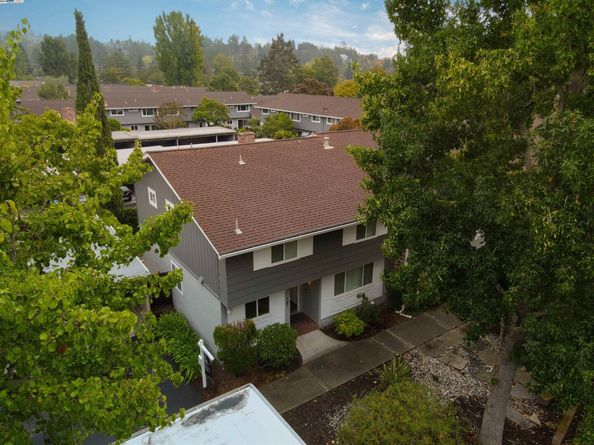 187 Miramonte Dr, Moraga CA 94556