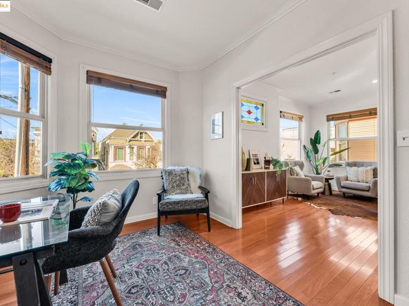 595 22Nd St, Oakland CA 94612