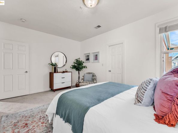 595 22Nd St, Oakland CA 94612