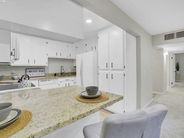 1775 Panda Way 337, Hayward CA 94541