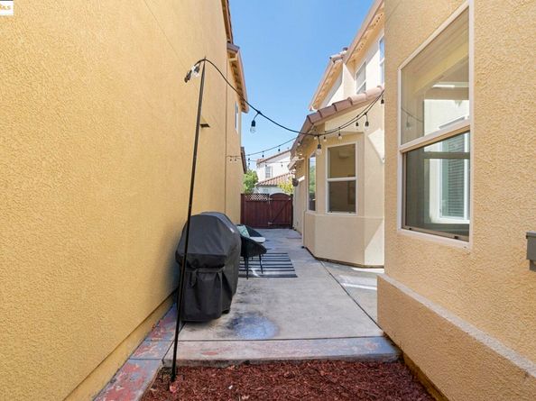 2564 Anchorage Pl, Hayward CA 94545