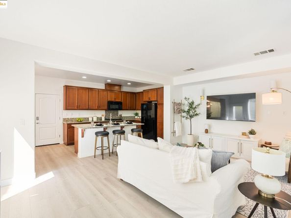 2564 Anchorage Pl, Hayward CA 94545