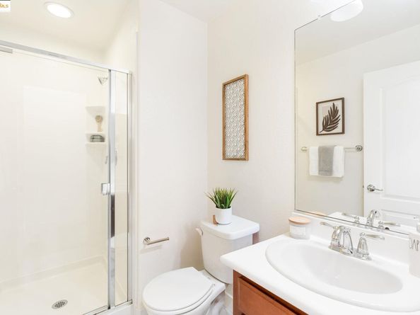 2564 Anchorage Pl, Hayward CA 94545