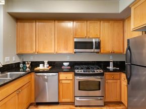 6042 Old Quarry Loop, Oakland CA 94605