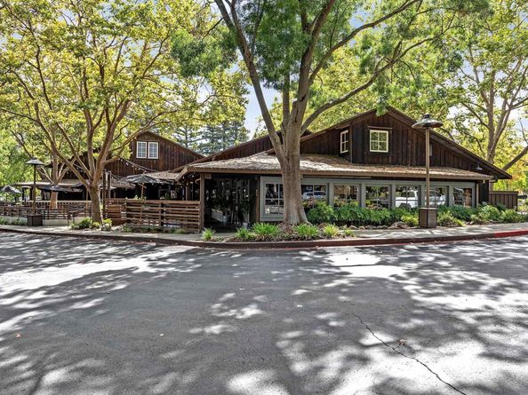 651 Derbyshire Place, Danville CA 94526