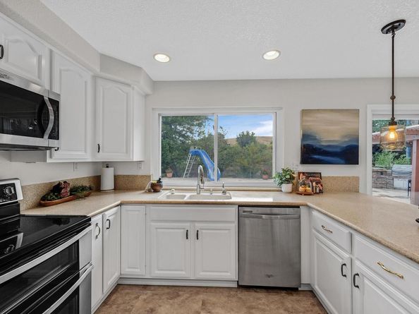 651 Derbyshire Place, Danville CA 94526