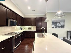 2291 Overlook Dr, Walnut Creek CA 94597