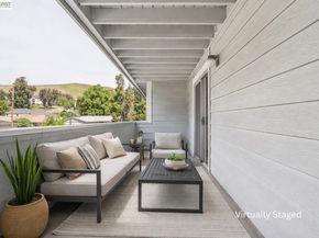 620 River Oak Way 84, Hayward CA 94544