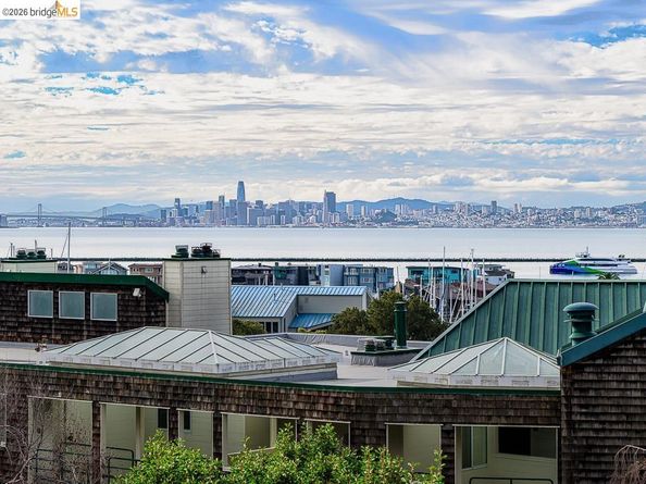 1201 Brickyard Way 112, Richmond CA 94801