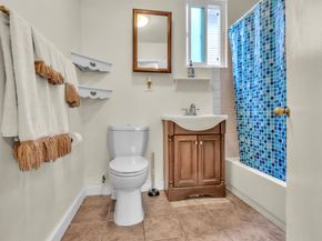 Undisclosed Address #41124215, Oakland CA 94605