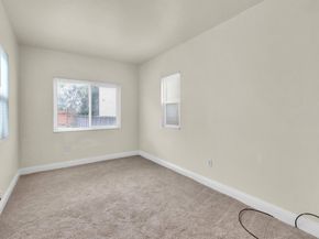 Undisclosed Address #41124215, Oakland CA 94605