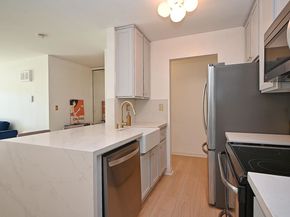 960 Shorepoint 215, Alameda CA 94501