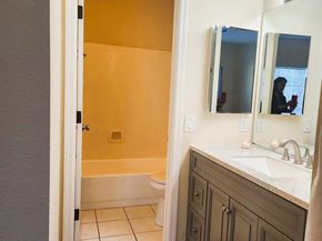 1410 Thrush Ave 3, Ashland CA 94578