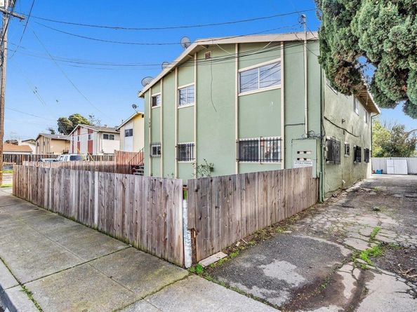 128 Catron Dr, Oakland CA 94603