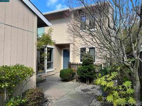 7 Doral Dr, Moraga CA 94556