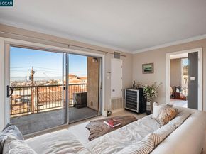 2 Panoramic Way 304, Berkeley CA 94704