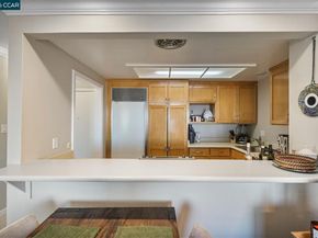 2 Panoramic Way 304, Berkeley CA 94704