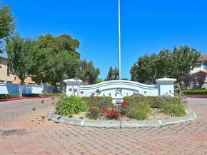 215 Santa Barbara St, San Pablo CA 94806