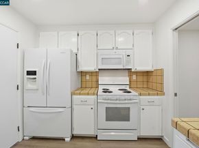 970 Joaquin Ave, San Leandro CA 94577