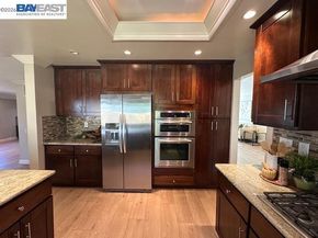 1074 Harvest Cir, Pleasanton CA 94566