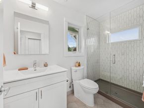 667 & 667A Alcatraz Ave, Oakland CA 94609