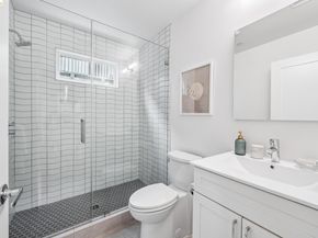 667 & 667A Alcatraz Ave, Oakland CA 94609