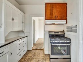 1822 Clinton Ave, Alameda CA 94501