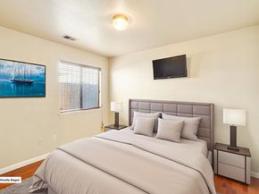 7 Town Square Pl, Oakland CA 94603