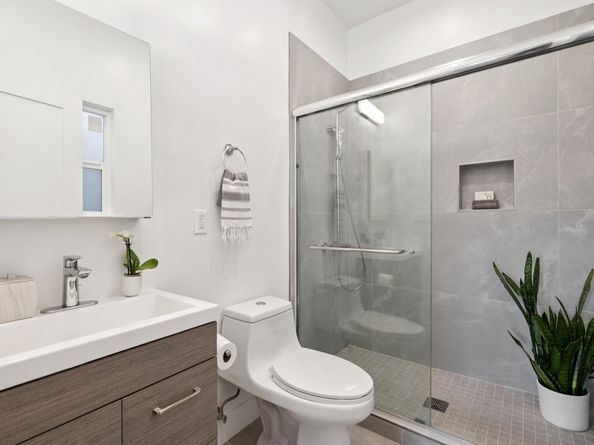 864 Arlington Ave, Oakland CA 94608