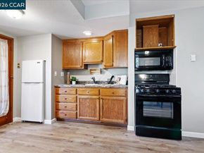 207 Midway Dr, Martinez CA 94553