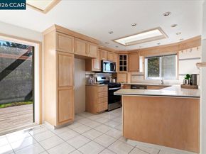 207 Midway Dr, Martinez CA 94553