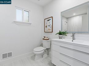 6 Sparrow Ct, Moraga CA 94556