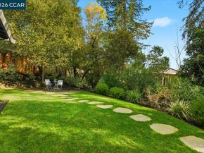 6 Sparrow Ct, Moraga CA 94556