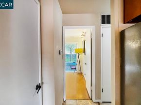 22 Holcomb Ct, Walnut Creek CA 94596