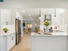 1543 Laverne Ct, Concord CA 94521