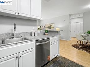 401 S Norfolk St 216, San Mateo CA 94401