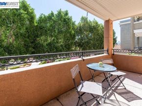 401 S Norfolk St 216, San Mateo CA 94401