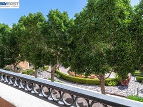 401 S Norfolk St 216, San Mateo CA 94401