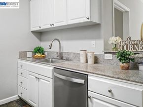 401 S Norfolk St 216, San Mateo CA 94401