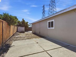 4498 Ladner St, Fremont CA 94538