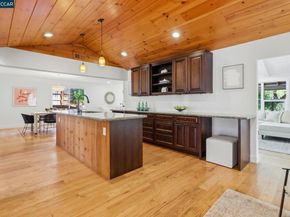 1124 Sanders Dr, Moraga CA 94556