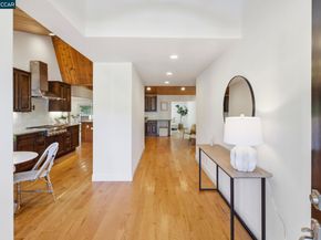 1124 Sanders Dr, Moraga CA 94556